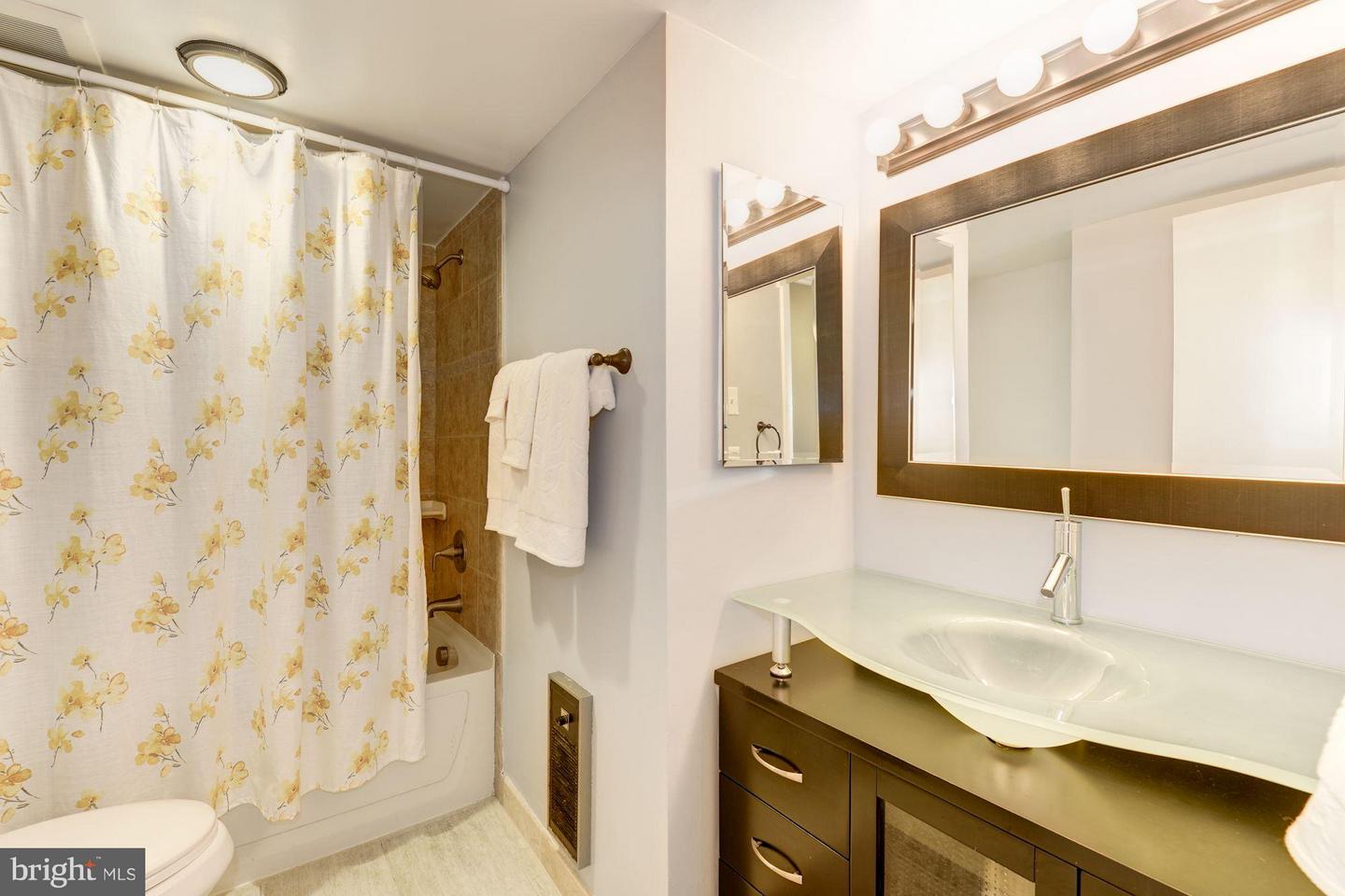 1245 13TH ST NW #101, WASHINGTON, District Of Columbia 20005, 2 Bedrooms Bedrooms, ,2 BathroomsBathrooms,Residential,For sale,1245 13TH ST NW #101,DCDC2200300 MLS # DCDC2200300
