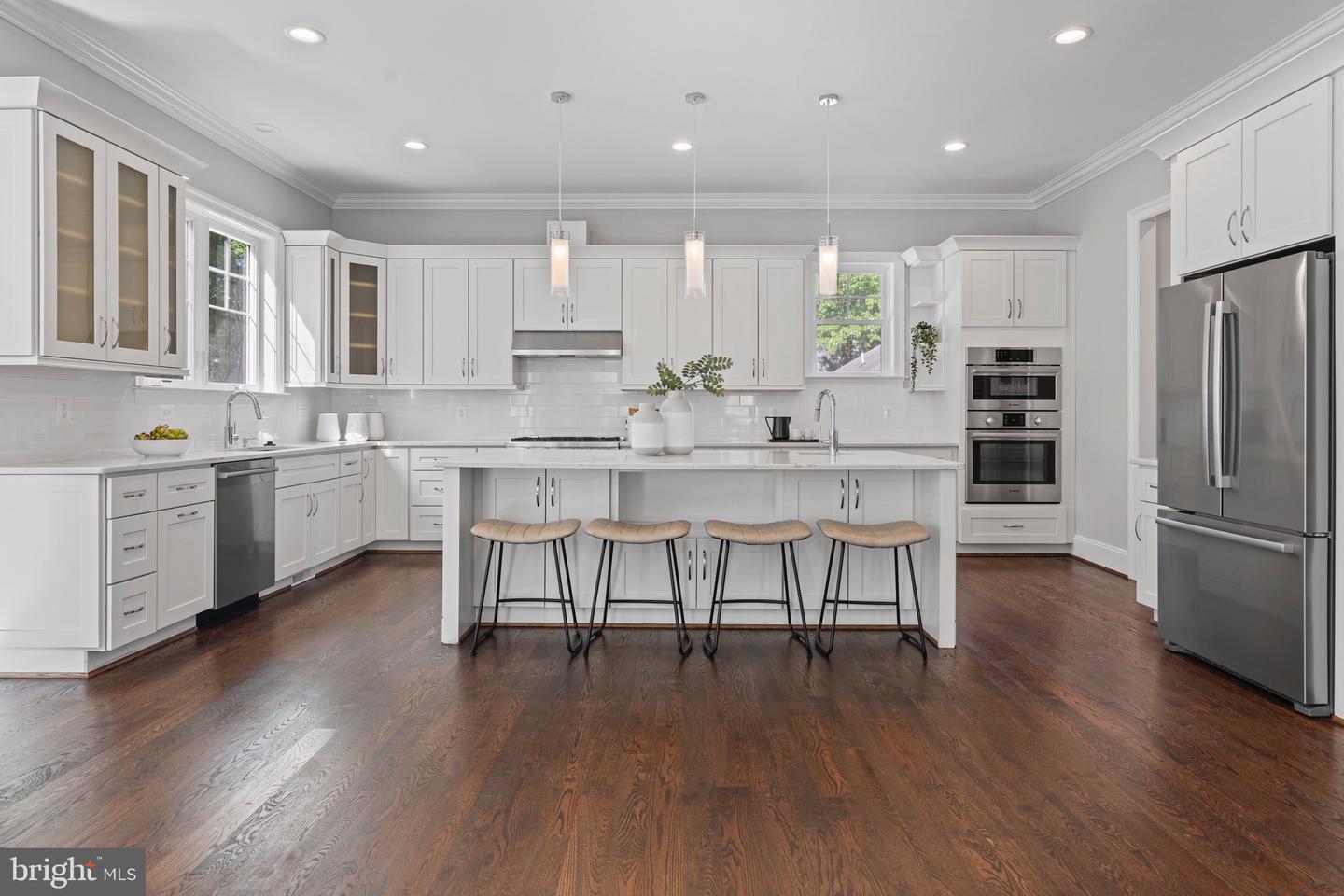 7606 LEONARD DR, FALLS CHURCH, Virginia 22043, 5 Bedrooms Bedrooms, ,5 BathroomsBathrooms,Residential,For sale,7606 LEONARD DR,VAFX2240466 MLS # VAFX2240466