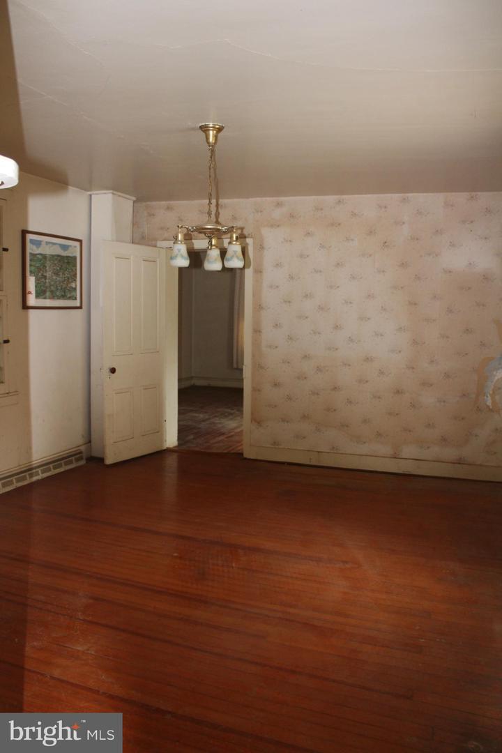 8030 CHURCH ST, MIDDLETOWN, Virginia 22645, 3 Bedrooms Bedrooms, ,1 BathroomBathrooms,Residential,For sale,8030 CHURCH ST,VAFV2034120 MLS # VAFV2034120