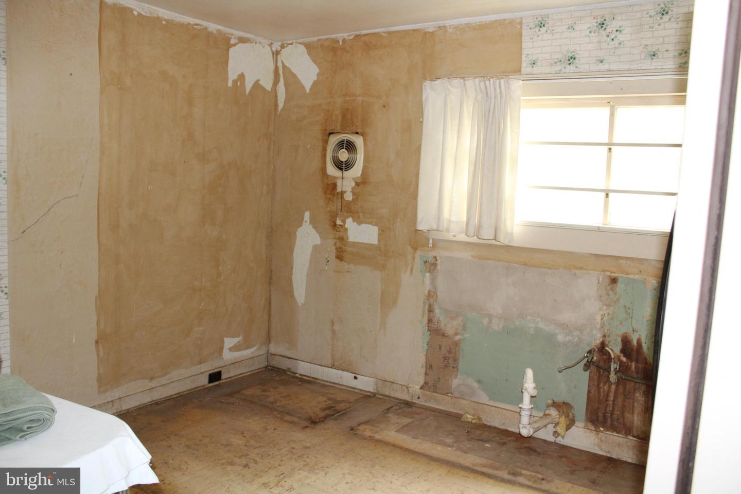 8030 CHURCH ST, MIDDLETOWN, Virginia 22645, 3 Bedrooms Bedrooms, ,1 BathroomBathrooms,Residential,For sale,8030 CHURCH ST,VAFV2034120 MLS # VAFV2034120