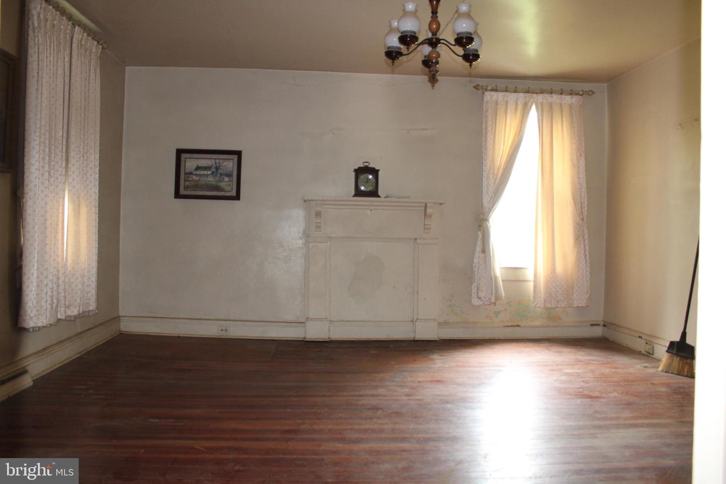 8030 CHURCH ST, MIDDLETOWN, Virginia 22645, 3 Bedrooms Bedrooms, ,1 BathroomBathrooms,Residential,For sale,8030 CHURCH ST,VAFV2034120 MLS # VAFV2034120