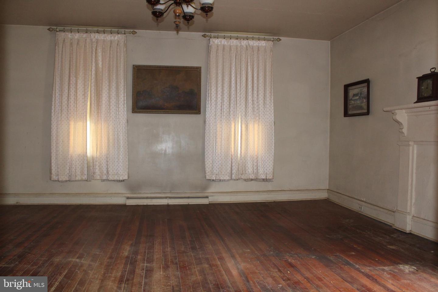 8030 CHURCH ST, MIDDLETOWN, Virginia 22645, 3 Bedrooms Bedrooms, ,1 BathroomBathrooms,Residential,For sale,8030 CHURCH ST,VAFV2034120 MLS # VAFV2034120