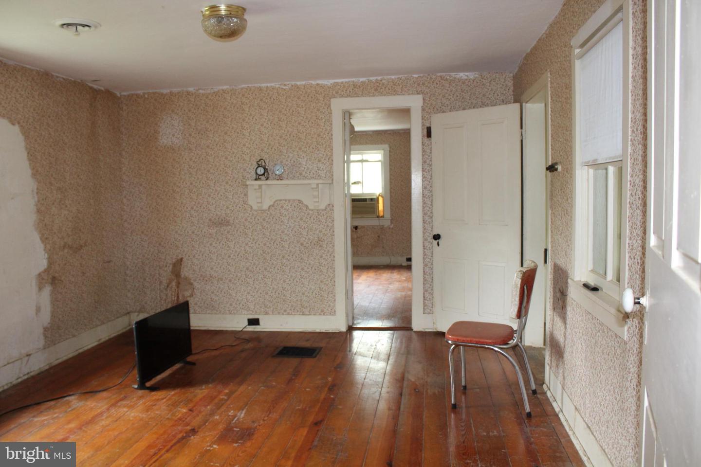 8030 CHURCH ST, MIDDLETOWN, Virginia 22645, 3 Bedrooms Bedrooms, ,1 BathroomBathrooms,Residential,For sale,8030 CHURCH ST,VAFV2034120 MLS # VAFV2034120