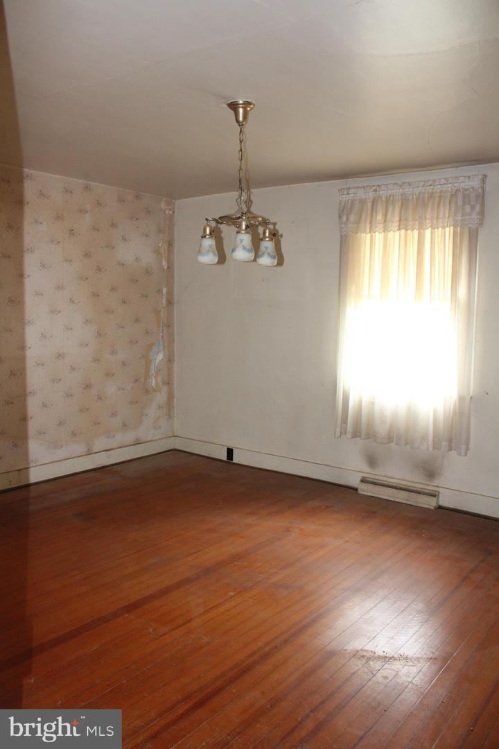 8030 CHURCH ST, MIDDLETOWN, Virginia 22645, 3 Bedrooms Bedrooms, ,1 BathroomBathrooms,Residential,For sale,8030 CHURCH ST,VAFV2034120 MLS # VAFV2034120