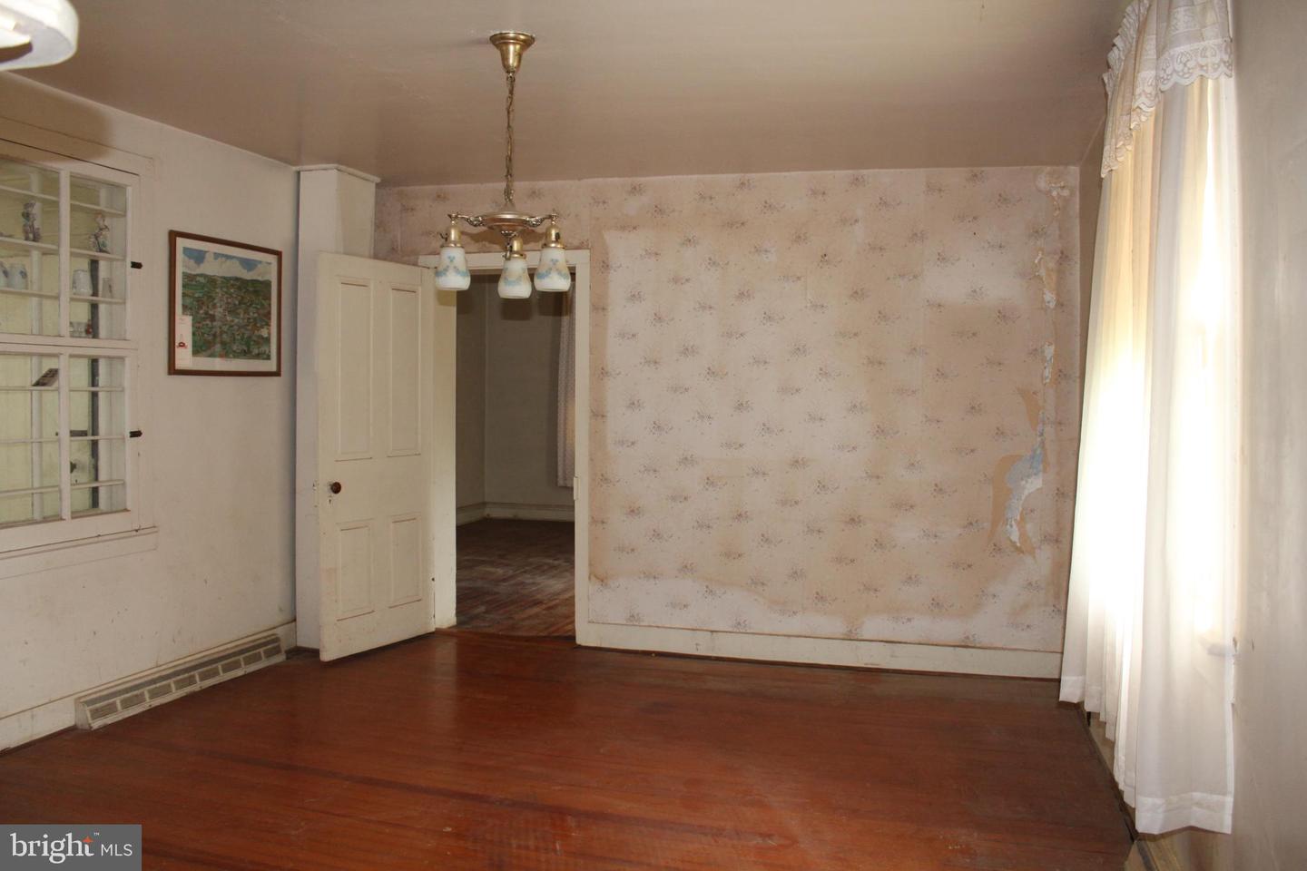 8030 CHURCH ST, MIDDLETOWN, Virginia 22645, 3 Bedrooms Bedrooms, ,1 BathroomBathrooms,Residential,For sale,8030 CHURCH ST,VAFV2034120 MLS # VAFV2034120