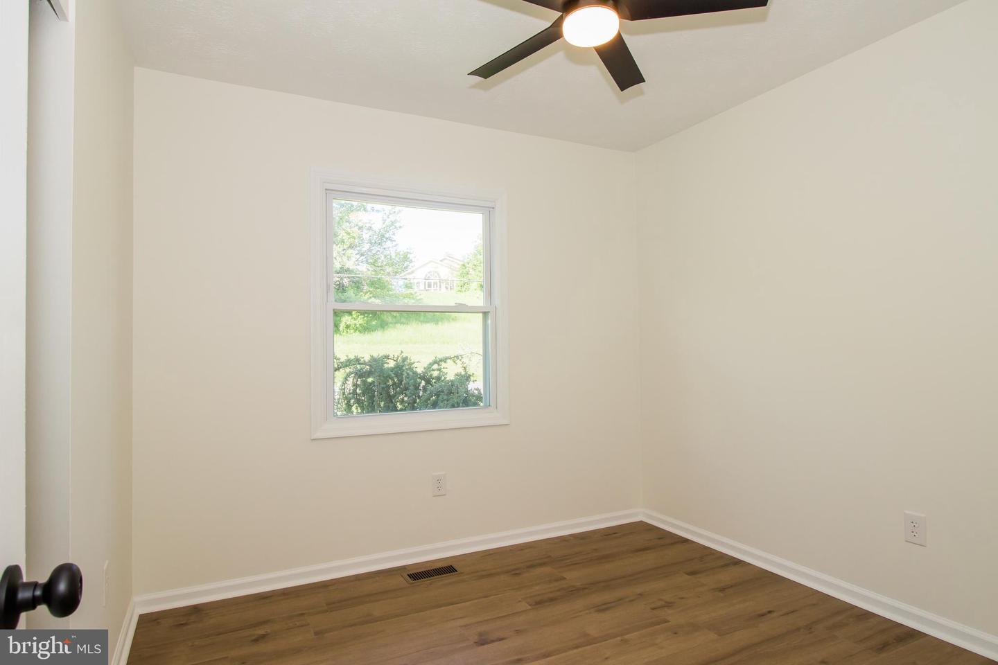 349 MAPLE AVE, TIMBERVILLE, Virginia 22853, 3 Bedrooms Bedrooms, ,1 BathroomBathrooms,Residential,For sale,349 MAPLE AVE,VARO2002292 MLS # VARO2002292
