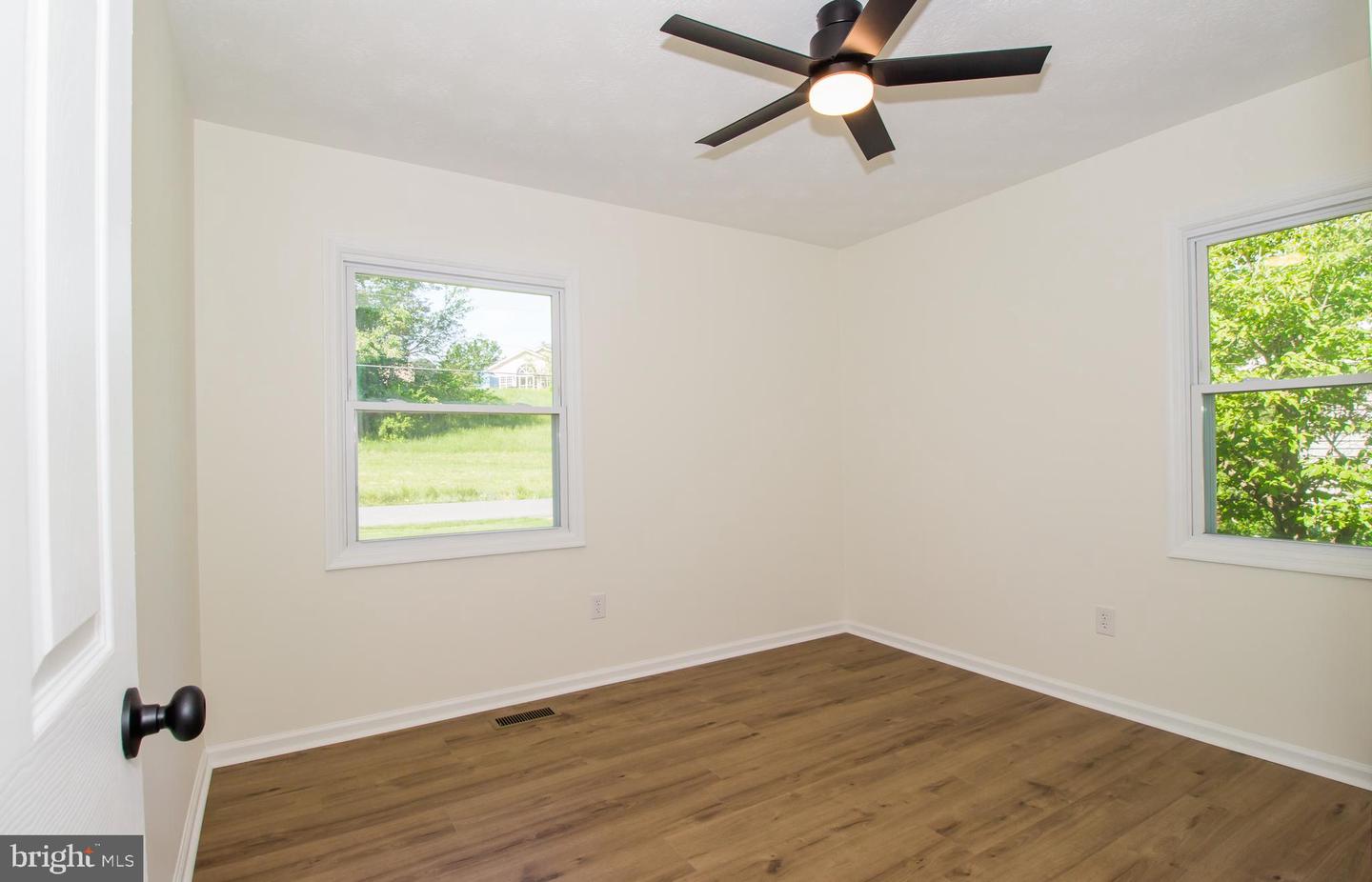 349 MAPLE AVE, TIMBERVILLE, Virginia 22853, 3 Bedrooms Bedrooms, ,1 BathroomBathrooms,Residential,For sale,349 MAPLE AVE,VARO2002292 MLS # VARO2002292
