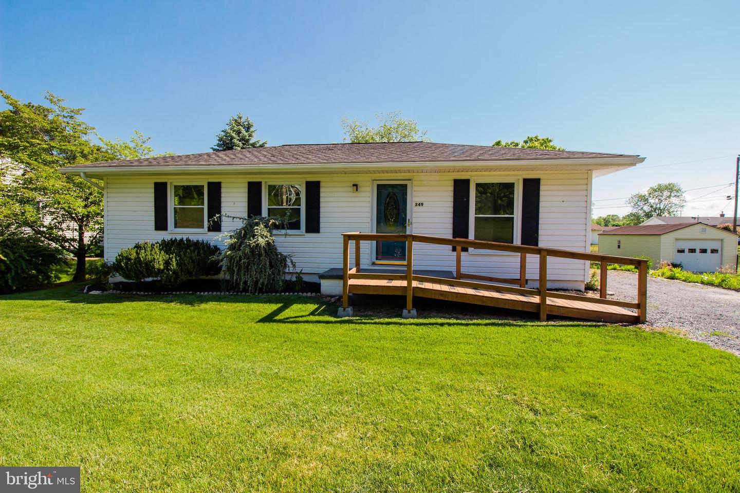 349 MAPLE AVE, TIMBERVILLE, Virginia 22853, 3 Bedrooms Bedrooms, ,1 BathroomBathrooms,Residential,For sale,349 MAPLE AVE,VARO2002292 MLS # VARO2002292