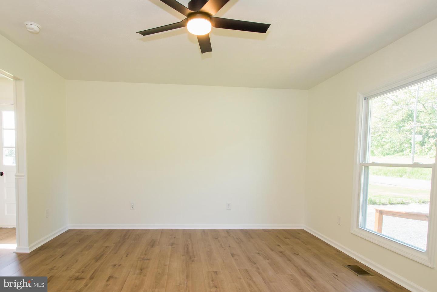 349 MAPLE AVE, TIMBERVILLE, Virginia 22853, 3 Bedrooms Bedrooms, ,1 BathroomBathrooms,Residential,For sale,349 MAPLE AVE,VARO2002292 MLS # VARO2002292