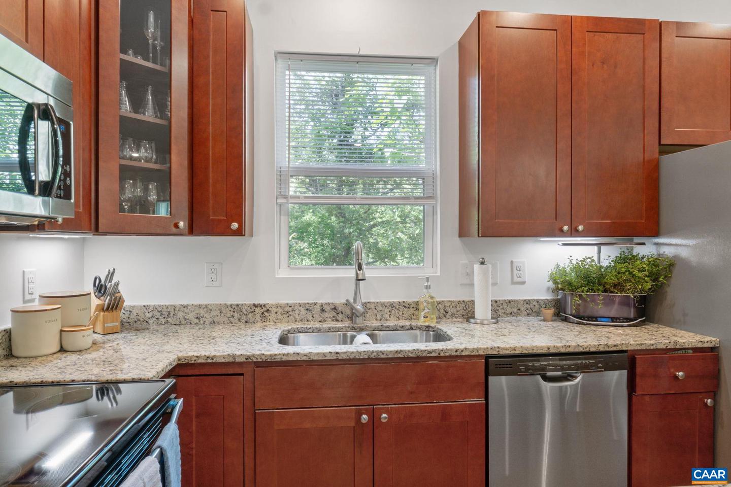 1393 WILLOW LAKE RD, CHARLOTTESVILLE, Virginia 22902, 5 Bedrooms Bedrooms, ,4 BathroomsBathrooms,Residential,For sale,1393 WILLOW LAKE RD,664454 MLS # 664454