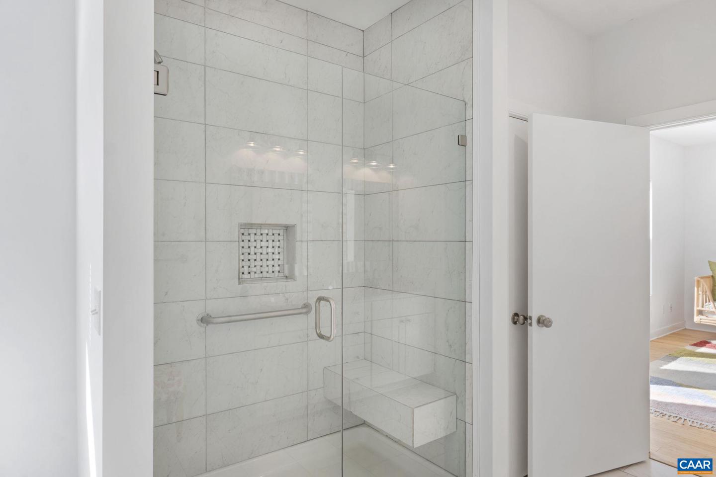 1393 WILLOW LAKE RD, CHARLOTTESVILLE, Virginia 22902, 5 Bedrooms Bedrooms, ,4 BathroomsBathrooms,Residential,For sale,1393 WILLOW LAKE RD,664454 MLS # 664454