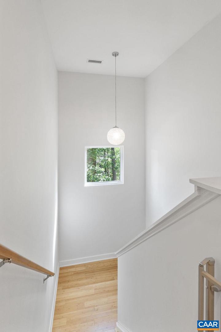 1393 WILLOW LAKE RD, CHARLOTTESVILLE, Virginia 22902, 5 Bedrooms Bedrooms, ,4 BathroomsBathrooms,Residential,For sale,1393 WILLOW LAKE RD,664454 MLS # 664454
