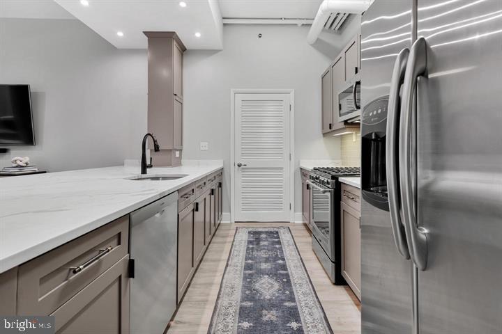 1700 KALORAMA RD NW #310, WASHINGTON, District Of Columbia 20009, 3 Bedrooms Bedrooms, ,2 BathroomsBathrooms,Residential,For sale,1700 KALORAMA RD NW #310,DCDC2200396 MLS # DCDC2200396