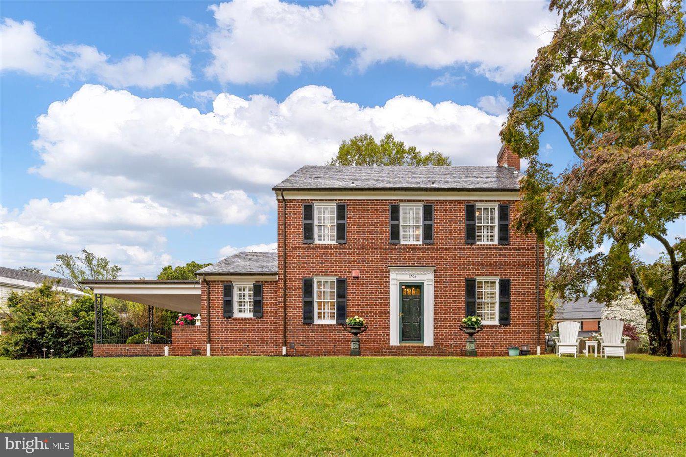 1702 FRANKLIN ST, FREDERICKSBURG, Virginia 22401, 4 Bedrooms Bedrooms, ,3 BathroomsBathrooms,Residential,For sale,1702 FRANKLIN ST,VAFB2008192 MLS # VAFB2008192