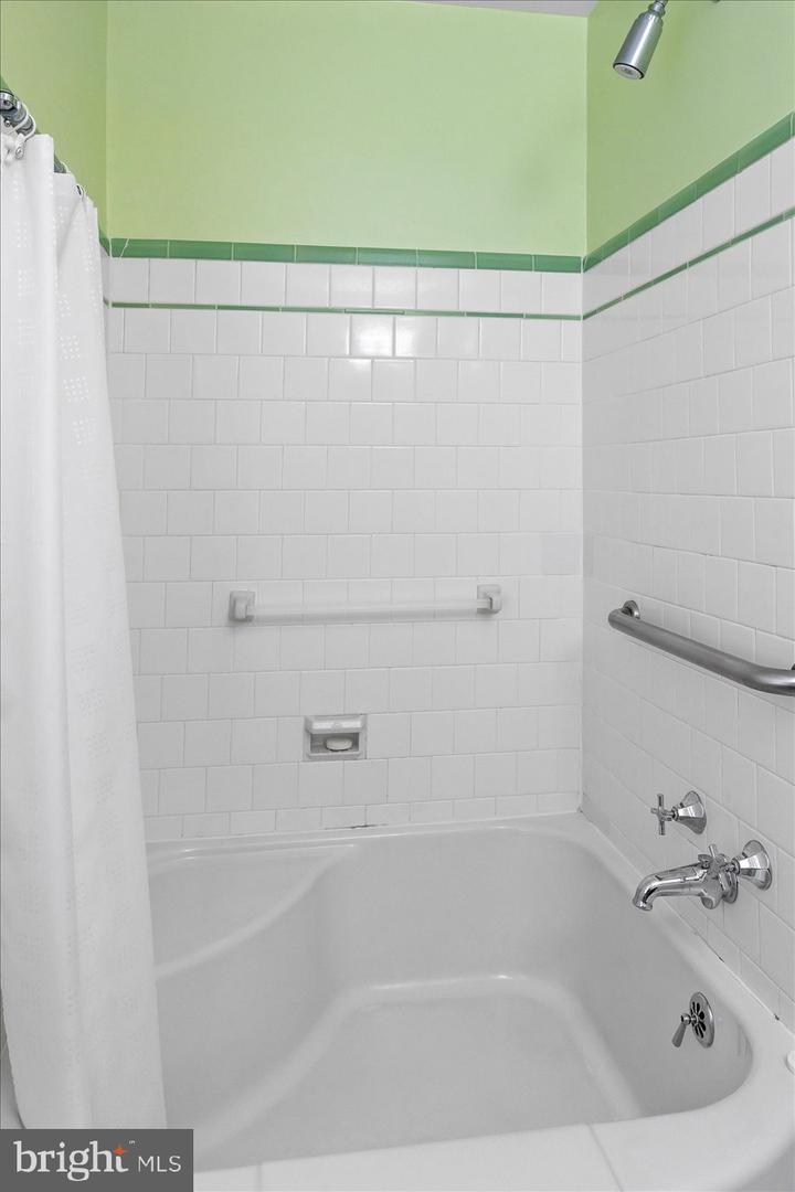 1702 FRANKLIN ST, FREDERICKSBURG, Virginia 22401, 4 Bedrooms Bedrooms, ,3 BathroomsBathrooms,Residential,For sale,1702 FRANKLIN ST,VAFB2008192 MLS # VAFB2008192