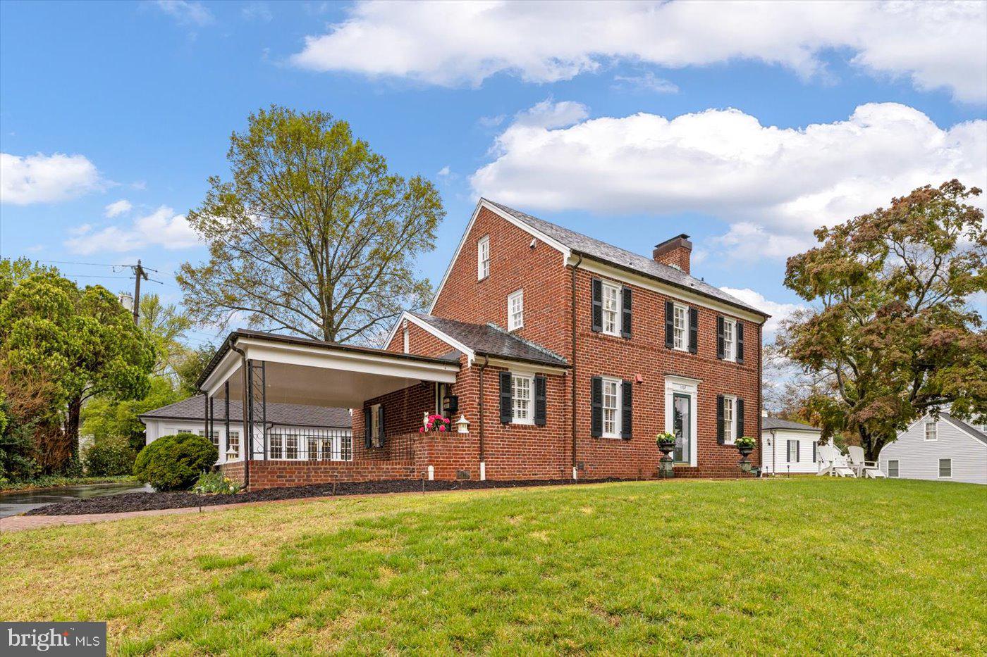 1702 FRANKLIN ST, FREDERICKSBURG, Virginia 22401, 4 Bedrooms Bedrooms, ,3 BathroomsBathrooms,Residential,For sale,1702 FRANKLIN ST,VAFB2008192 MLS # VAFB2008192