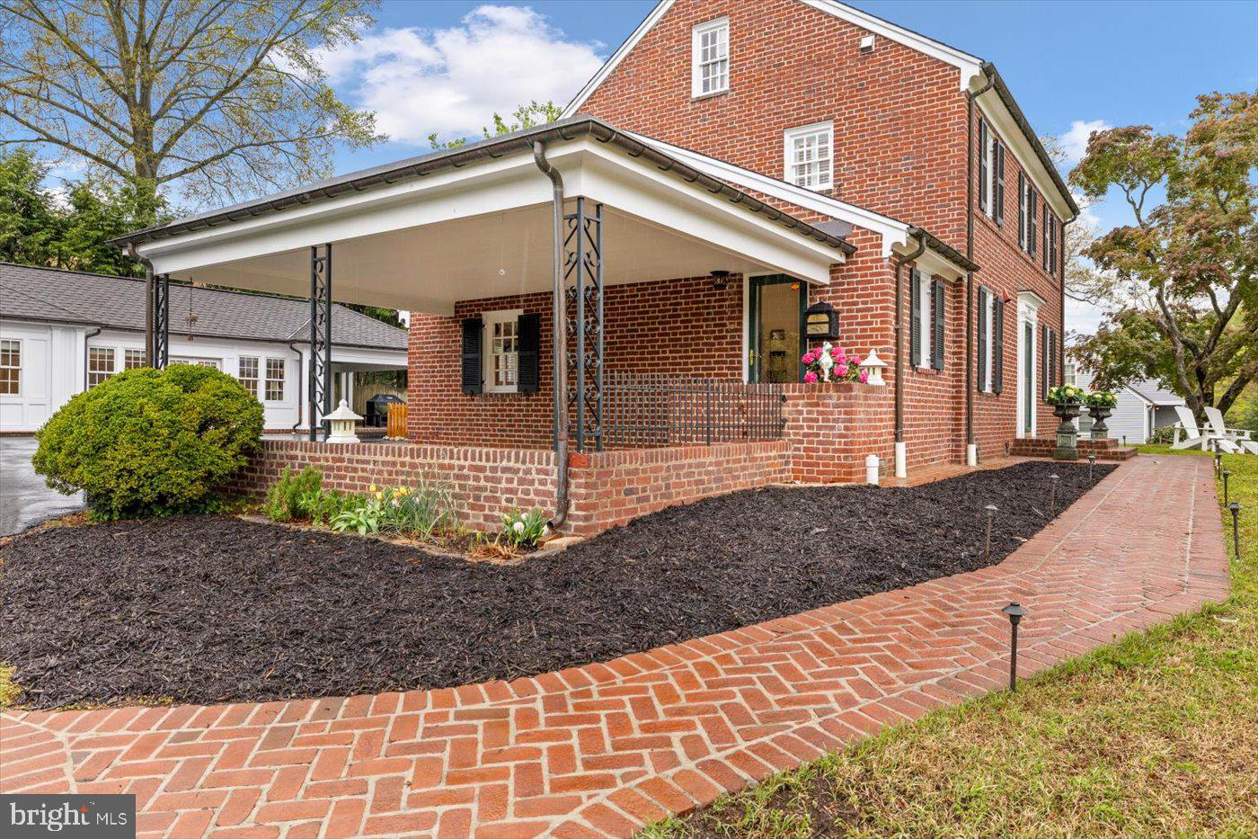 1702 FRANKLIN ST, FREDERICKSBURG, Virginia 22401, 4 Bedrooms Bedrooms, ,3 BathroomsBathrooms,Residential,For sale,1702 FRANKLIN ST,VAFB2008192 MLS # VAFB2008192