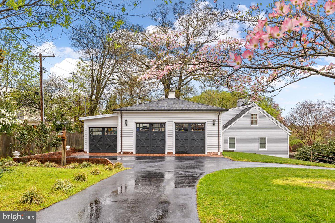 1702 FRANKLIN ST, FREDERICKSBURG, Virginia 22401, 4 Bedrooms Bedrooms, ,3 BathroomsBathrooms,Residential,For sale,1702 FRANKLIN ST,VAFB2008192 MLS # VAFB2008192