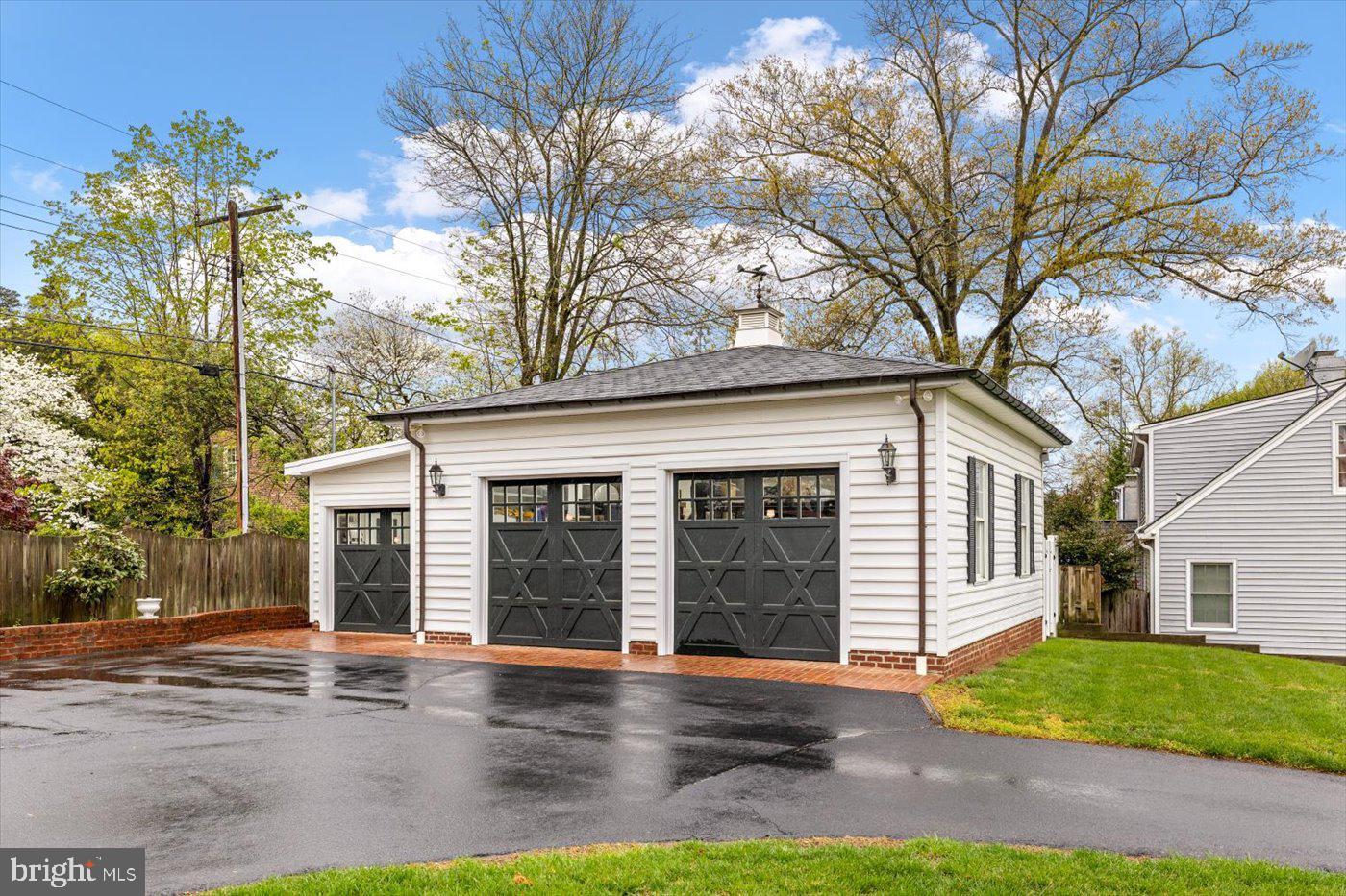 1702 FRANKLIN ST, FREDERICKSBURG, Virginia 22401, 4 Bedrooms Bedrooms, ,3 BathroomsBathrooms,Residential,For sale,1702 FRANKLIN ST,VAFB2008192 MLS # VAFB2008192