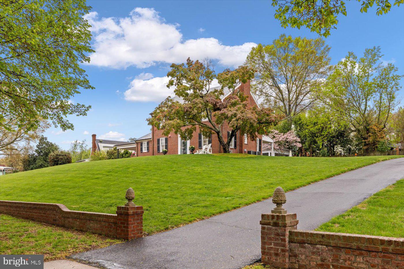 1702 FRANKLIN ST, FREDERICKSBURG, Virginia 22401, 4 Bedrooms Bedrooms, ,3 BathroomsBathrooms,Residential,For sale,1702 FRANKLIN ST,VAFB2008192 MLS # VAFB2008192