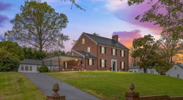 1702 FRANKLIN ST, FREDERICKSBURG, Virginia 22401, 4 Bedrooms Bedrooms, ,3 BathroomsBathrooms,Residential,For sale,1702 FRANKLIN ST,VAFB2008192 MLS # VAFB2008192