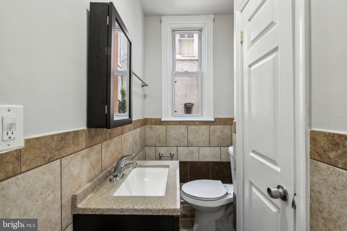 1306 E ST NE, WASHINGTON, District Of Columbia 20002, 3 Bedrooms Bedrooms, ,1 BathroomBathrooms,Residential,For sale,1306 E ST NE,DCDC2187824 MLS # DCDC2187824