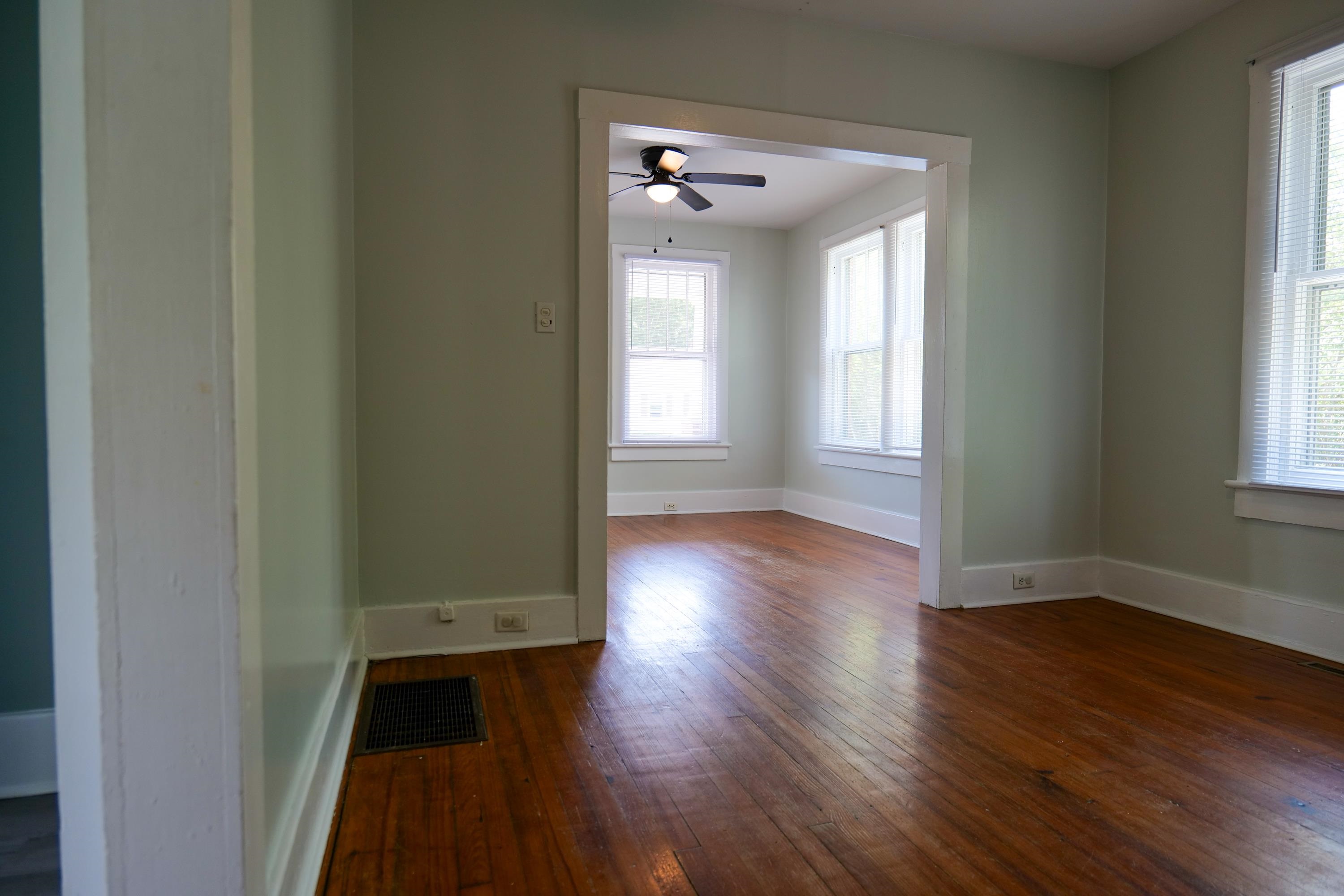 126 PARK BLVD, STAUNTON, Virginia 24401, 2 Bedrooms Bedrooms, ,1 BathroomBathrooms,Residential,126 PARK BLVD,664465 MLS # 664465