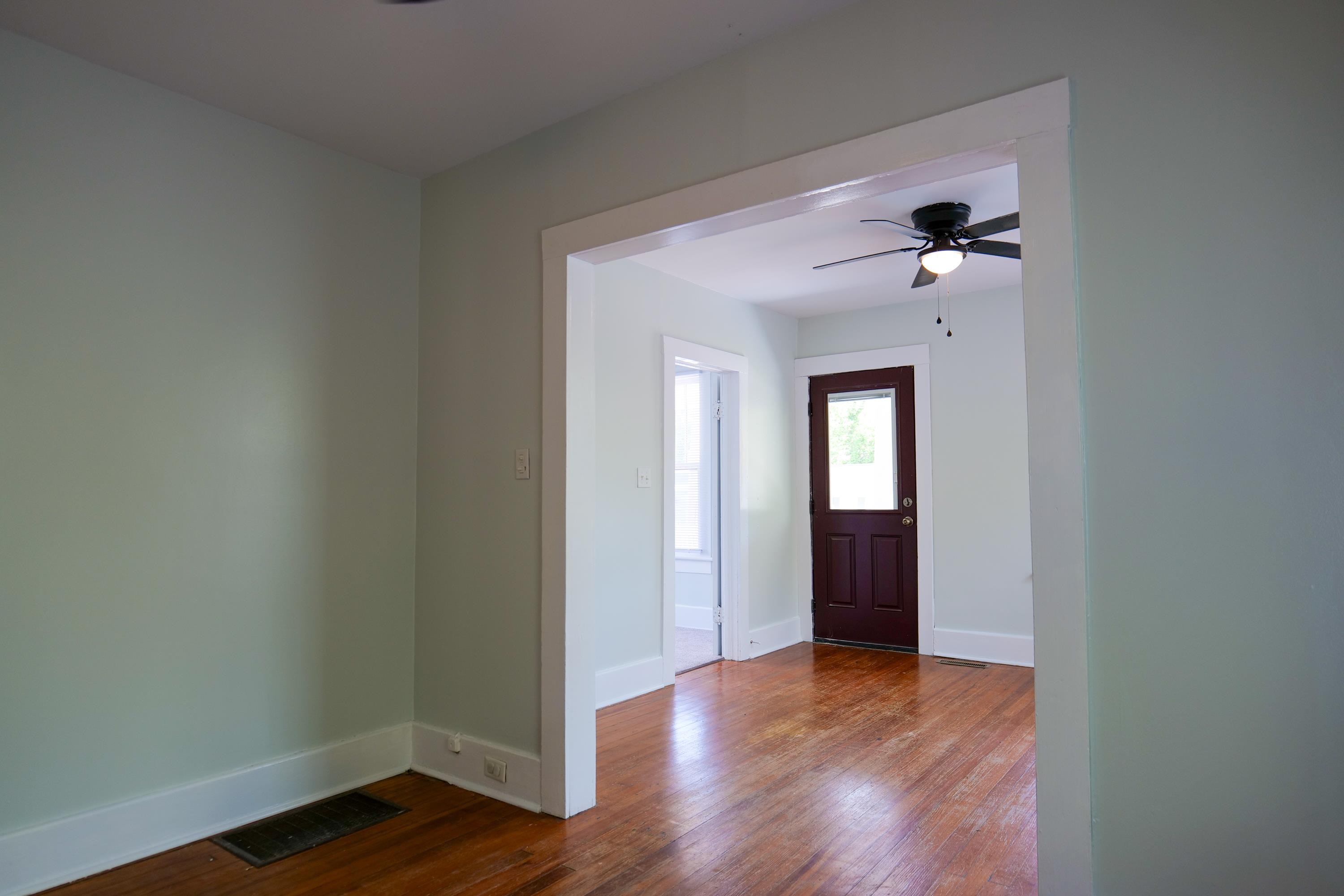 126 PARK BLVD, STAUNTON, Virginia 24401, 2 Bedrooms Bedrooms, ,1 BathroomBathrooms,Residential,126 PARK BLVD,664465 MLS # 664465