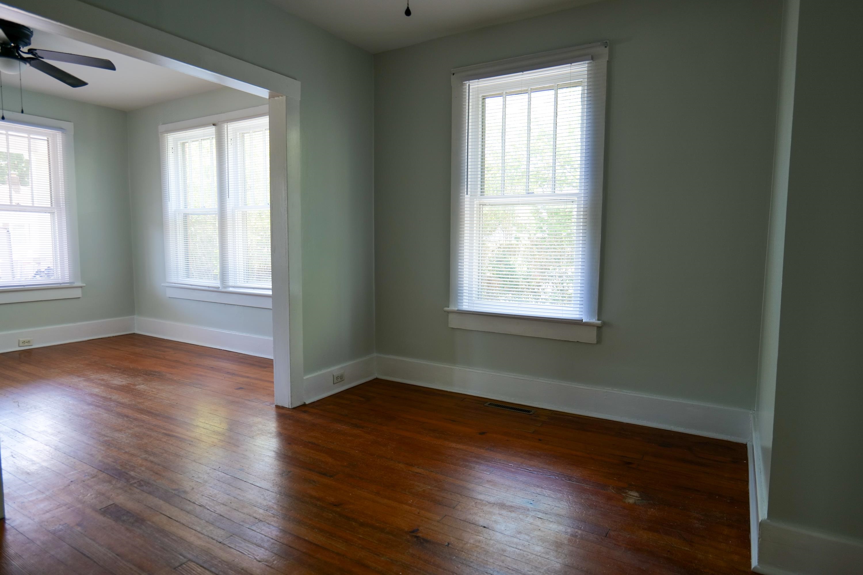 126 PARK BLVD, STAUNTON, Virginia 24401, 2 Bedrooms Bedrooms, ,1 BathroomBathrooms,Residential,126 PARK BLVD,664465 MLS # 664465