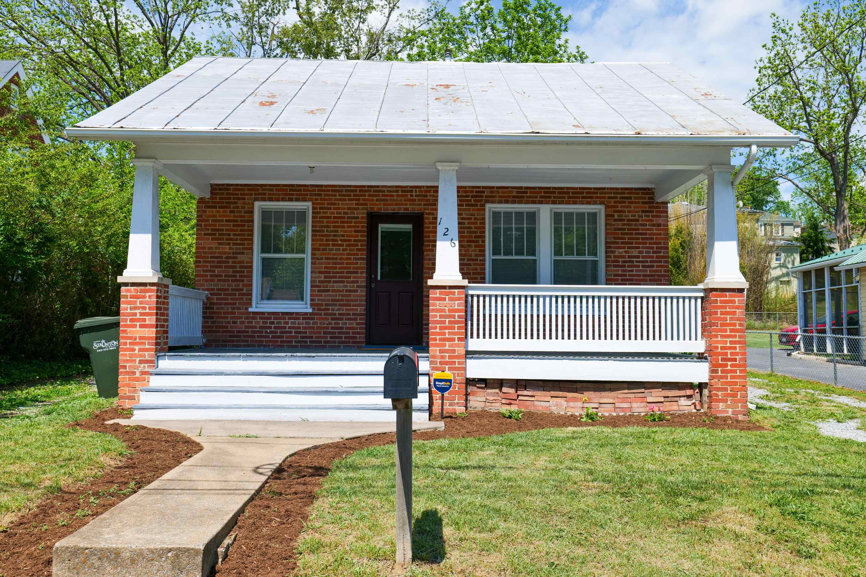 126 PARK BLVD, STAUNTON, Virginia 24401, 2 Bedrooms Bedrooms, ,1 BathroomBathrooms,Residential,126 PARK BLVD,664465 MLS # 664465