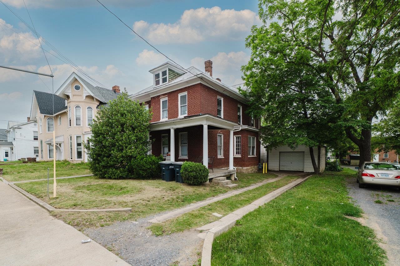 316 NORTH HIGH ST, HARRISONBURG, Virginia 22802, 6 Bedrooms Bedrooms, ,2 BathroomsBathrooms,Residential,316 NORTH HIGH ST,664468 MLS # 664468
