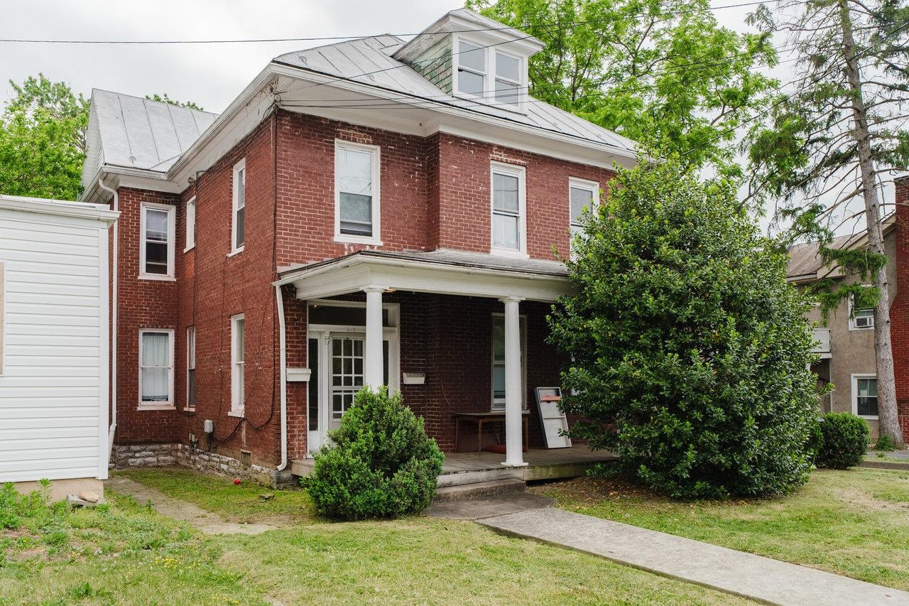 316 NORTH HIGH ST, HARRISONBURG, Virginia 22802, 6 Bedrooms Bedrooms, ,2 BathroomsBathrooms,Residential,316 NORTH HIGH ST,664468 MLS # 664468
