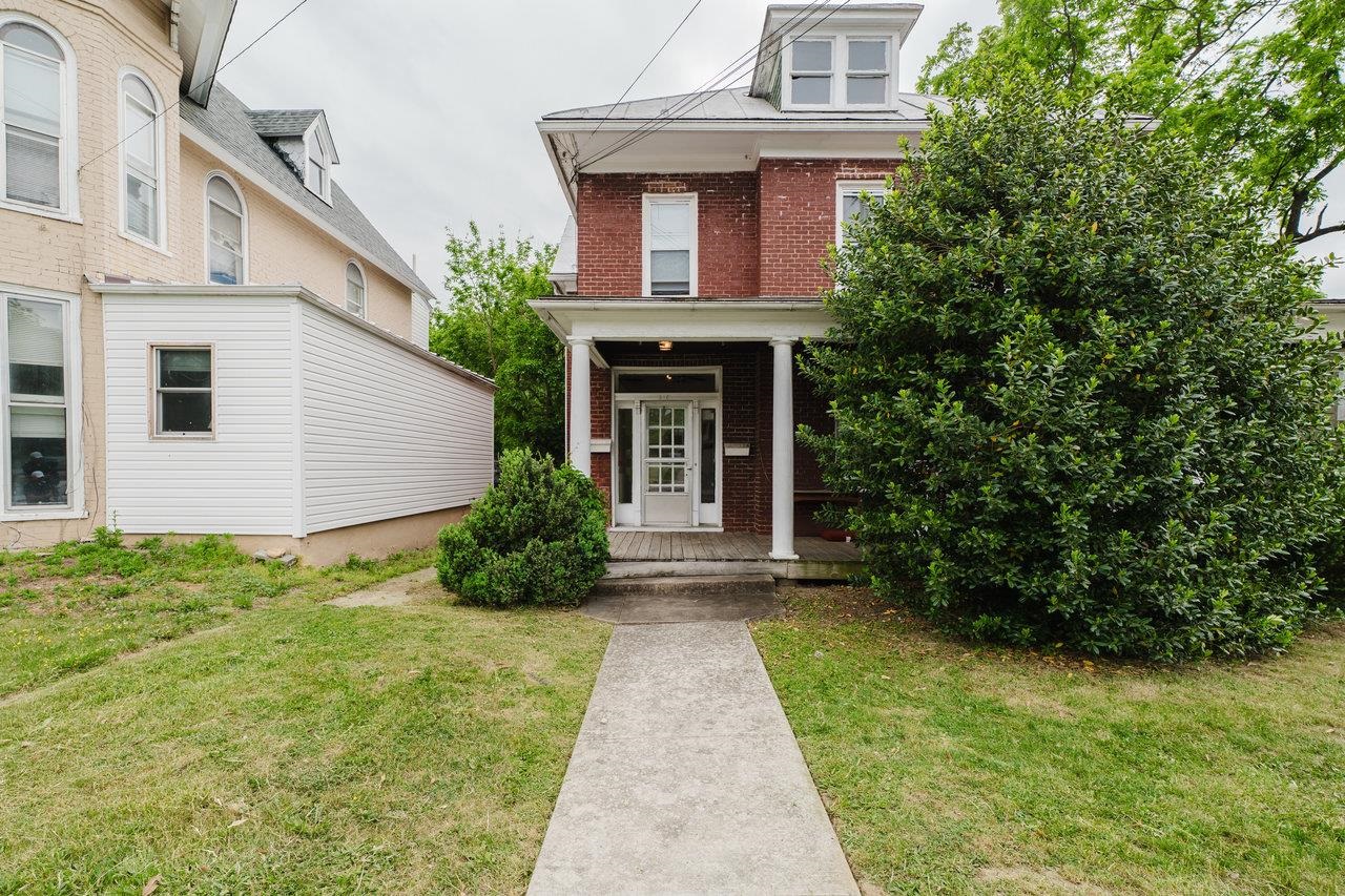 316 NORTH HIGH ST, HARRISONBURG, Virginia 22802, 6 Bedrooms Bedrooms, ,2 BathroomsBathrooms,Residential,316 NORTH HIGH ST,664468 MLS # 664468