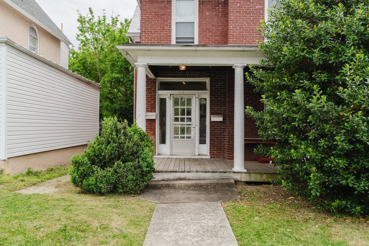 316 NORTH HIGH ST, HARRISONBURG, Virginia 22802, 6 Bedrooms Bedrooms, ,2 BathroomsBathrooms,Residential,316 NORTH HIGH ST,664468 MLS # 664468