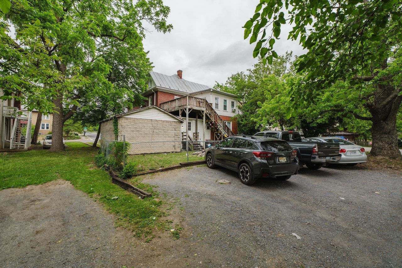 316 NORTH HIGH ST, HARRISONBURG, Virginia 22802, 6 Bedrooms Bedrooms, ,2 BathroomsBathrooms,Residential,316 NORTH HIGH ST,664468 MLS # 664468