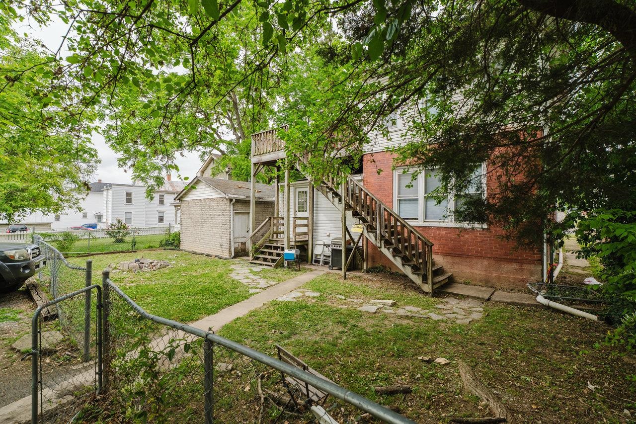 316 NORTH HIGH ST, HARRISONBURG, Virginia 22802, 6 Bedrooms Bedrooms, ,2 BathroomsBathrooms,Residential,316 NORTH HIGH ST,664468 MLS # 664468