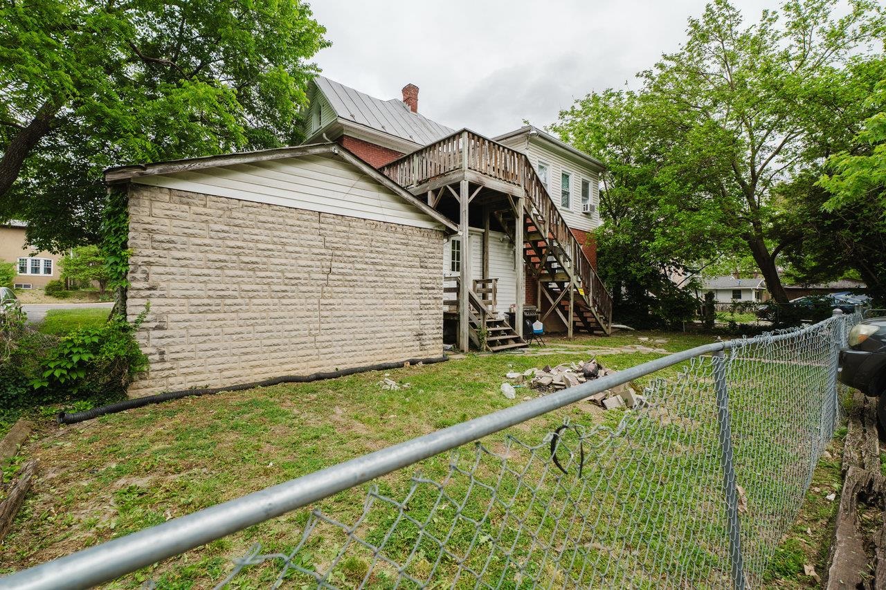 316 NORTH HIGH ST, HARRISONBURG, Virginia 22802, 6 Bedrooms Bedrooms, ,2 BathroomsBathrooms,Residential,316 NORTH HIGH ST,664468 MLS # 664468