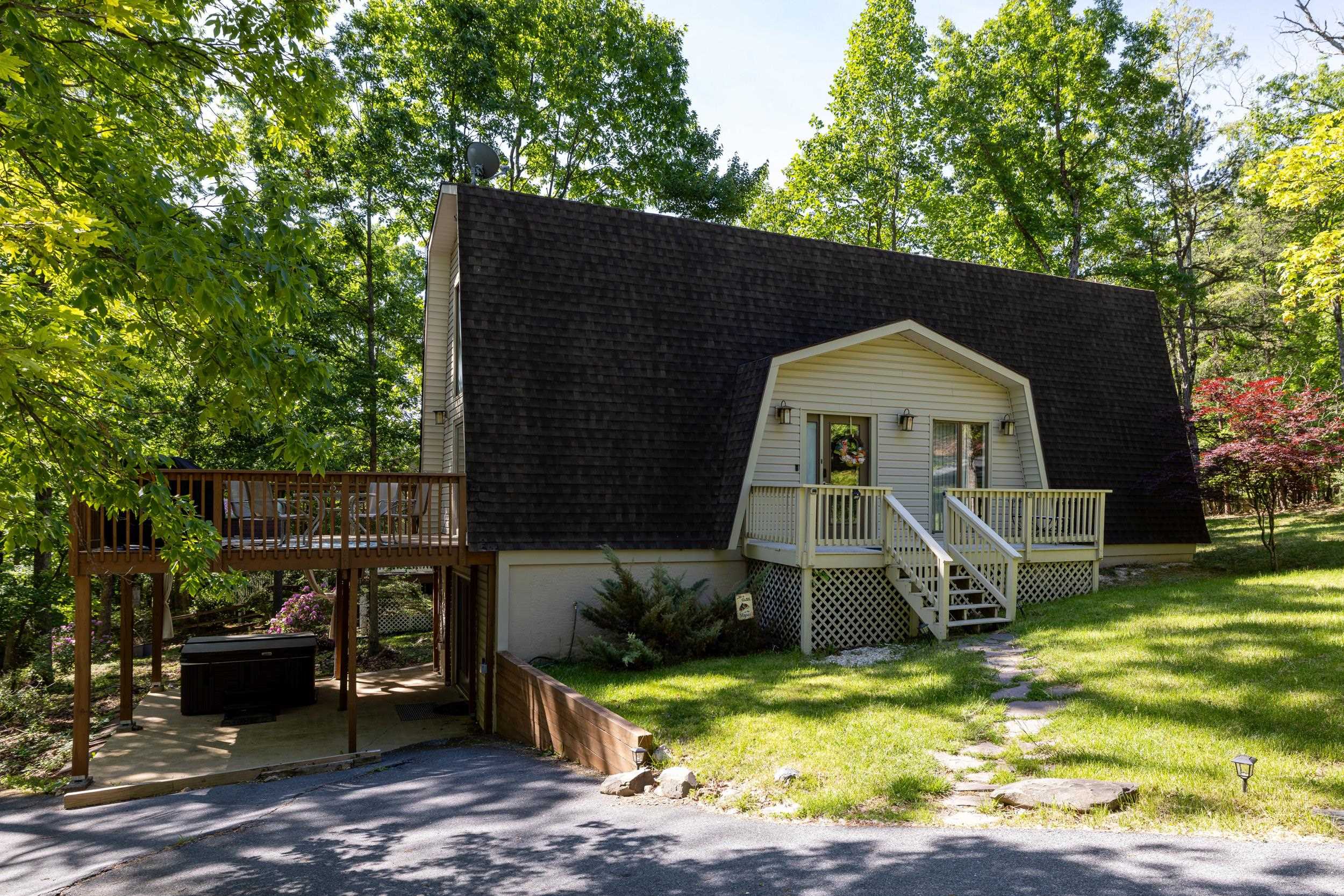 218 BETHEL LN, MCGAHEYSVILLE, Virginia 22840, 3 Bedrooms Bedrooms, ,3 BathroomsBathrooms,Residential,218 Bethel Lane, McGaheysville, VA 22840,218 BETHEL LN,664476 MLS # 664476