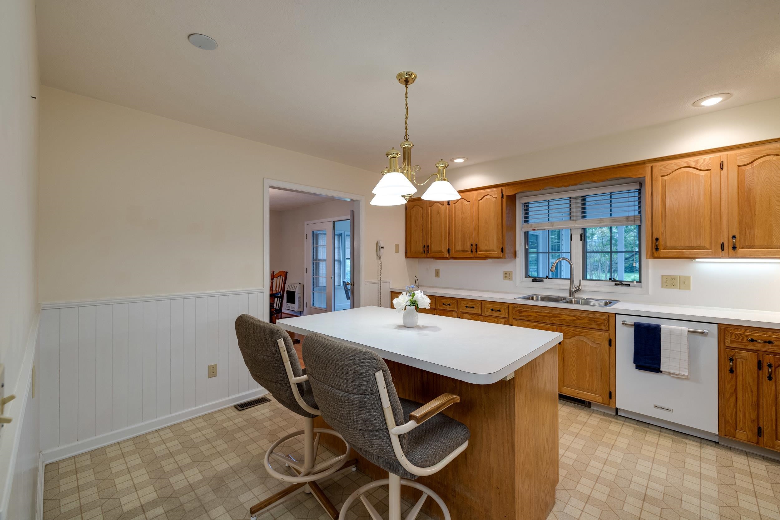 845 QUINCE DR, ROCKINGHAM, Virginia 22801, 3 Bedrooms Bedrooms, ,2 BathroomsBathrooms,Residential,845 QUINCE DR,664480 MLS # 664480