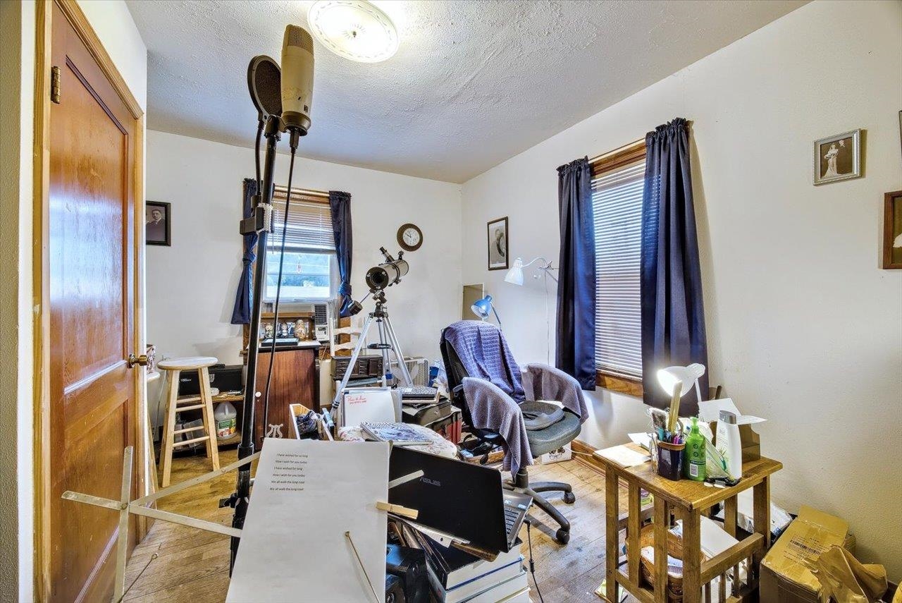 14 E GAY ST, STAUNTON, Virginia 24401, 3 Bedrooms Bedrooms, ,1 BathroomBathrooms,Residential,14 E GAY ST,664490 MLS # 664490