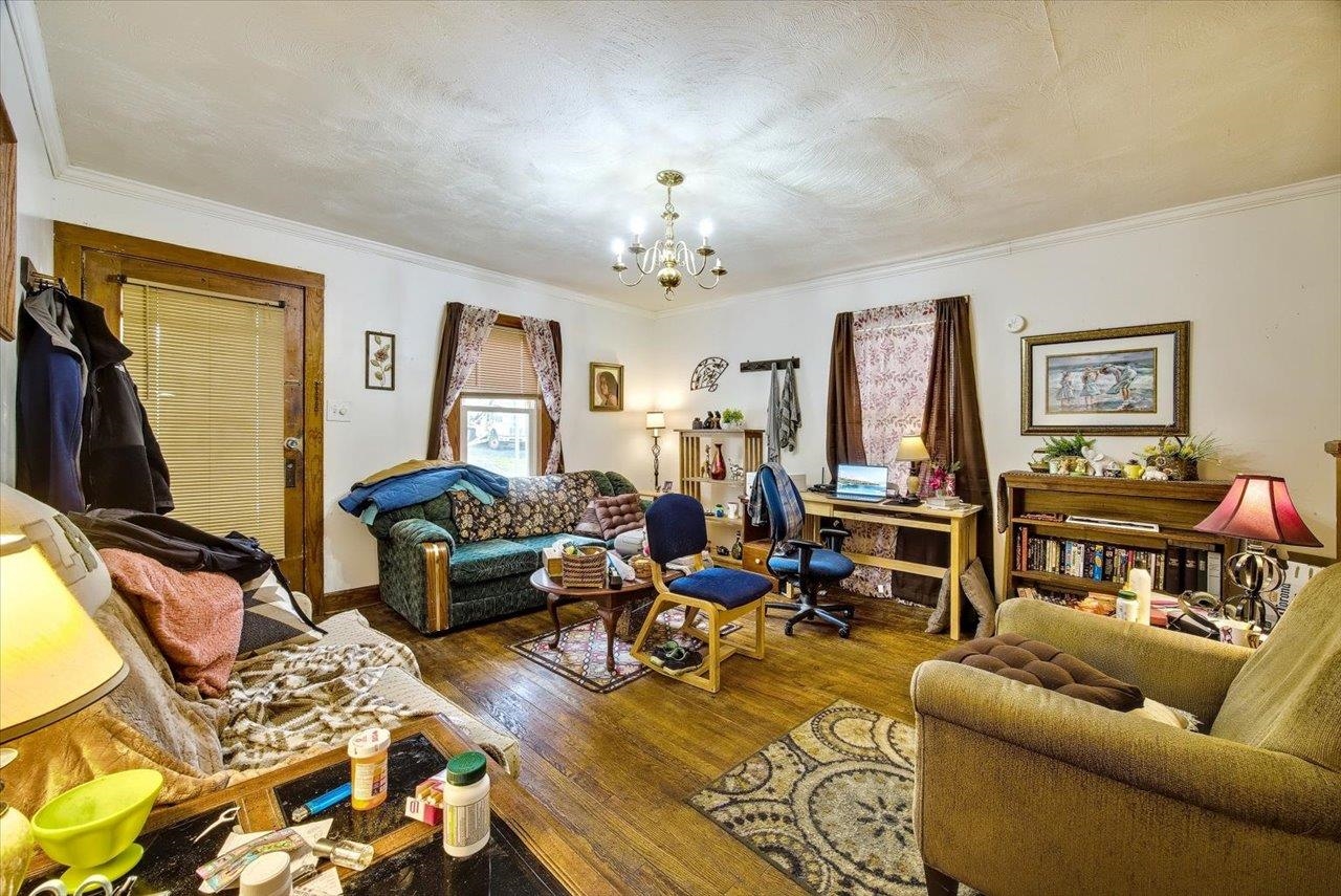 14 E GAY ST, STAUNTON, Virginia 24401, 3 Bedrooms Bedrooms, ,1 BathroomBathrooms,Residential,14 E GAY ST,664490 MLS # 664490