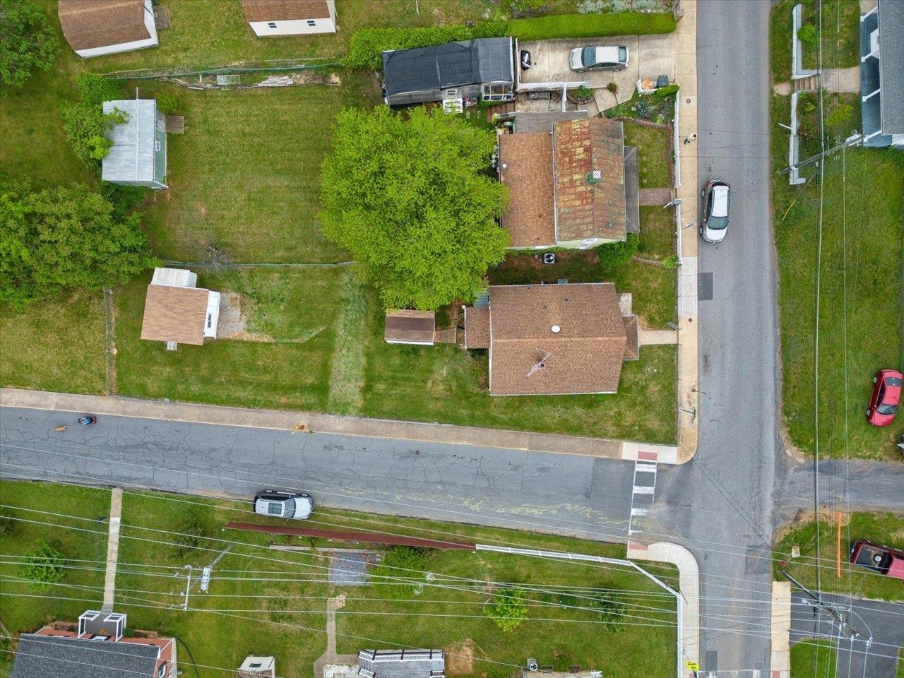 14 E GAY ST, STAUNTON, Virginia 24401, 3 Bedrooms Bedrooms, ,1 BathroomBathrooms,Residential,14 E GAY ST,664490 MLS # 664490