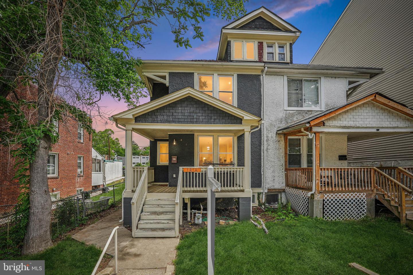 1816 24TH PL SE, WASHINGTON, District Of Columbia 20020, 3 Bedrooms Bedrooms, ,3 BathroomsBathrooms,Residential,For sale,1816 24TH PL SE,DCDC2193282 MLS # DCDC2193282