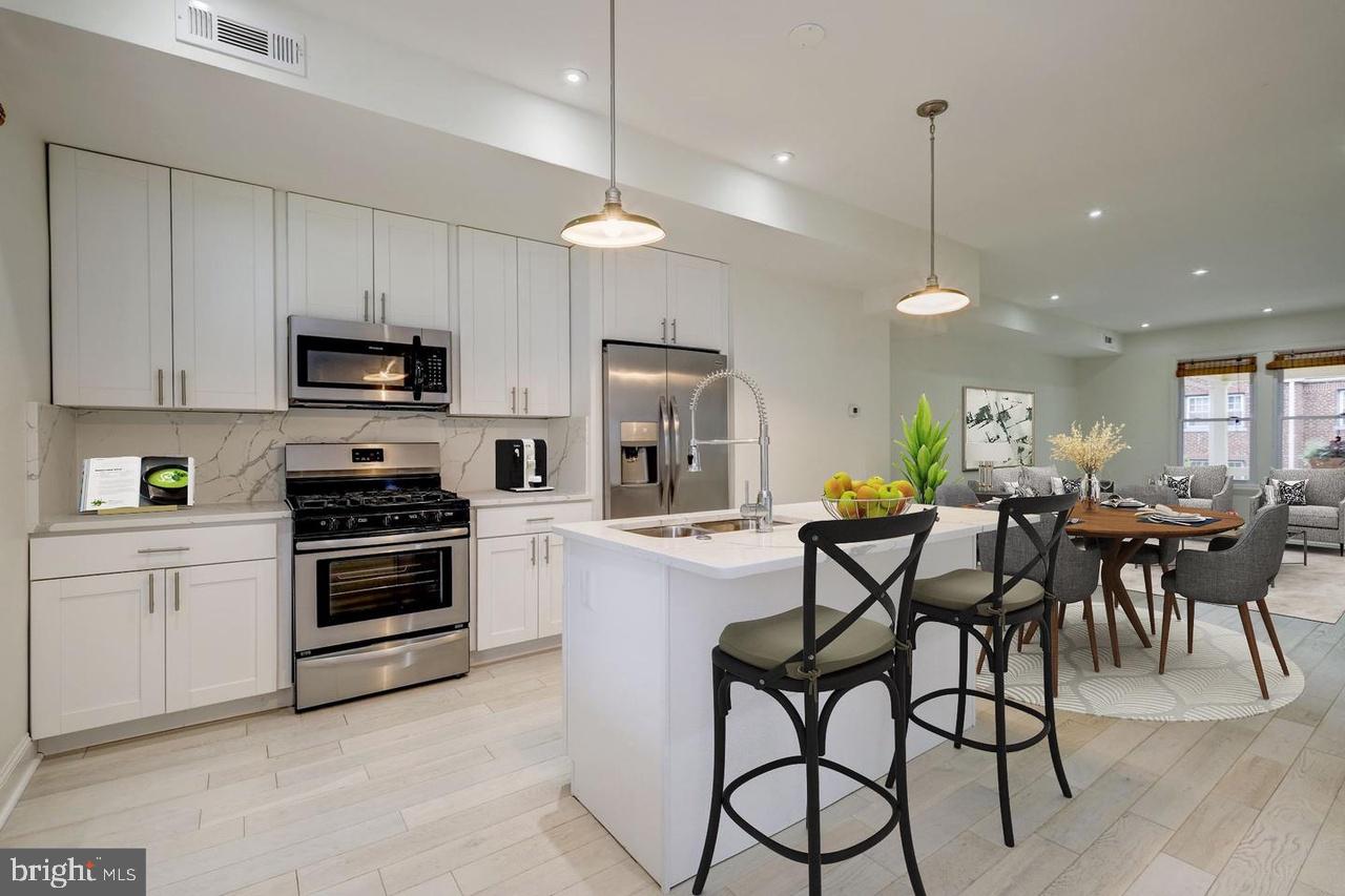 1816 24TH PL SE, WASHINGTON, District Of Columbia 20020, 3 Bedrooms Bedrooms, ,3 BathroomsBathrooms,Residential,For sale,1816 24TH PL SE,DCDC2193282 MLS # DCDC2193282