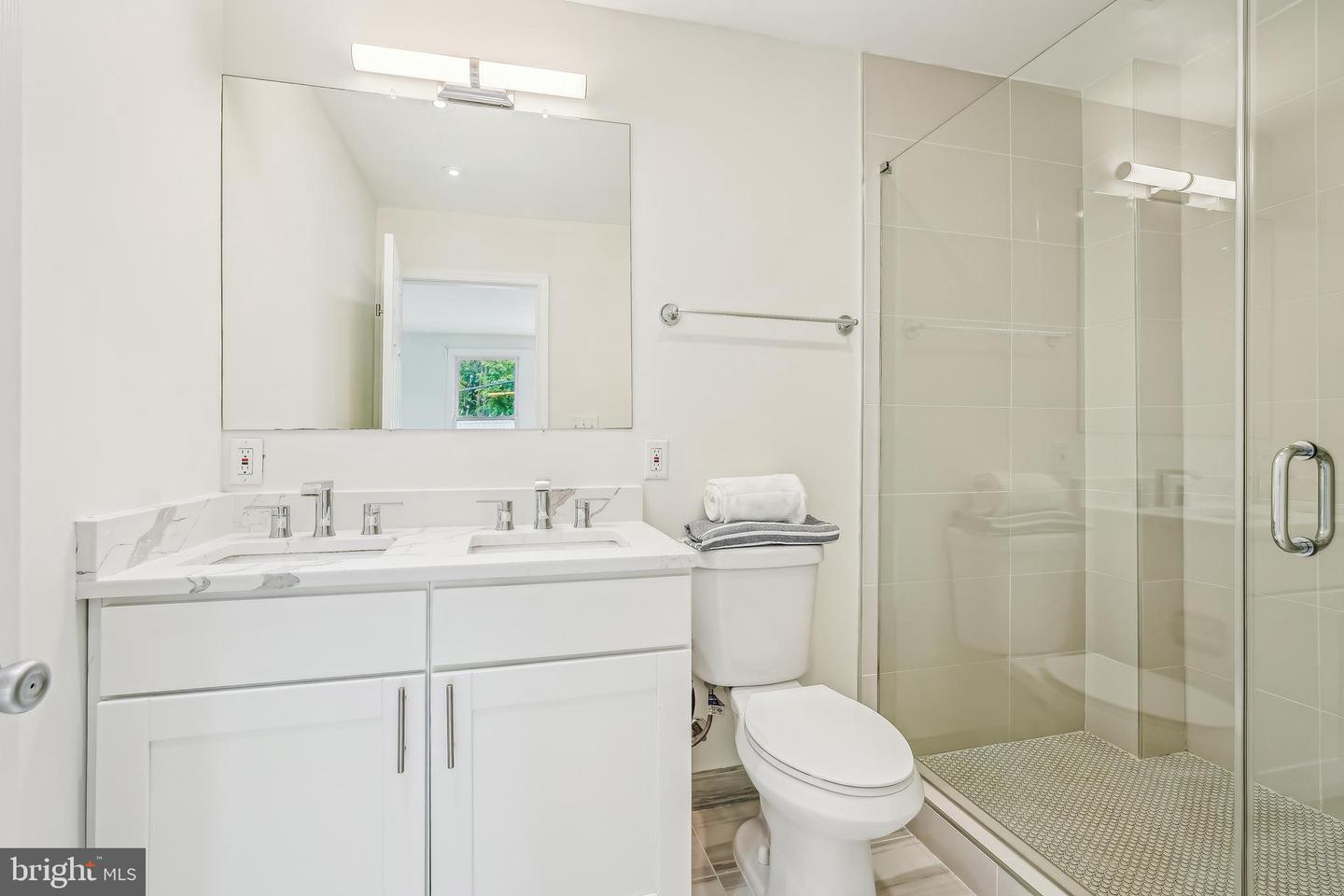 1816 24TH PL SE, WASHINGTON, District Of Columbia 20020, 3 Bedrooms Bedrooms, ,3 BathroomsBathrooms,Residential,For sale,1816 24TH PL SE,DCDC2193282 MLS # DCDC2193282