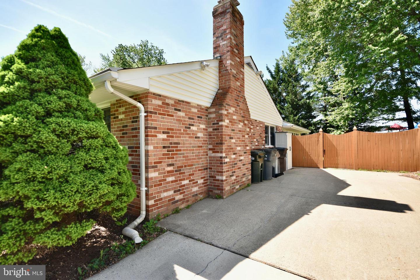 14717 ALGRETUS DR, CENTREVILLE, Virginia 20120, 4 Bedrooms Bedrooms, ,3 BathroomsBathrooms,Residential,For sale,14717 ALGRETUS DR,VAFX2233460 MLS # VAFX2233460