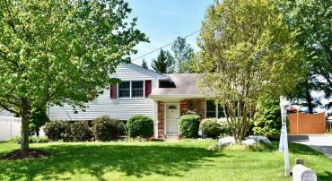 14717 ALGRETUS DR, CENTREVILLE, Virginia 20120, 4 Bedrooms Bedrooms, ,3 BathroomsBathrooms,Residential,For sale,14717 ALGRETUS DR,VAFX2233460 MLS # VAFX2233460