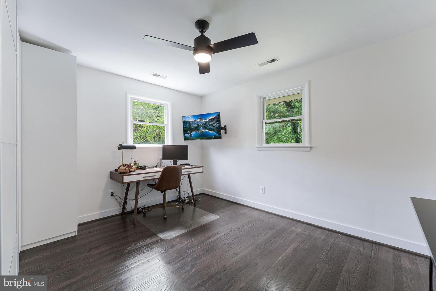 5801 BROOKVIEW DR, ALEXANDRIA, Virginia 22310, 3 Bedrooms Bedrooms, ,2 BathroomsBathrooms,Residential,For sale,5801 BROOKVIEW DR,VAFX2235410 MLS # VAFX2235410