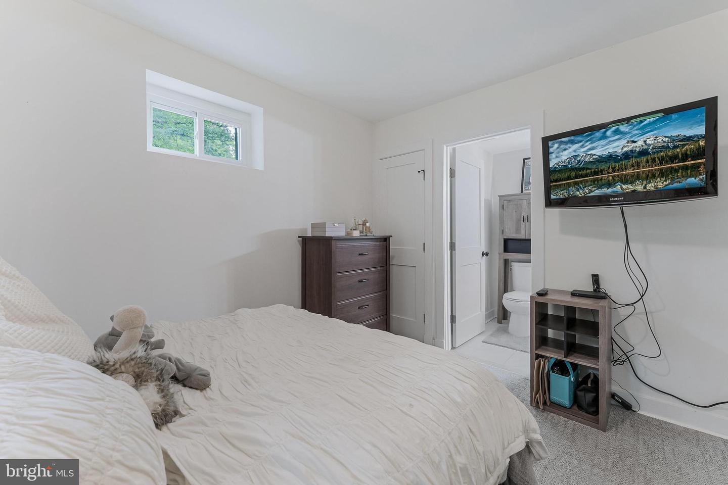 5801 BROOKVIEW DR, ALEXANDRIA, Virginia 22310, 3 Bedrooms Bedrooms, ,2 BathroomsBathrooms,Residential,For sale,5801 BROOKVIEW DR,VAFX2235410 MLS # VAFX2235410