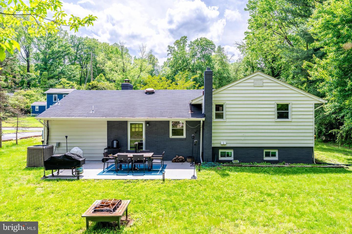 5801 BROOKVIEW DR, ALEXANDRIA, Virginia 22310, 3 Bedrooms Bedrooms, ,2 BathroomsBathrooms,Residential,For sale,5801 BROOKVIEW DR,VAFX2235410 MLS # VAFX2235410